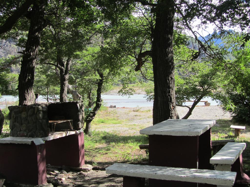 Camping Rio De Las Vueltas El Chalten Ngoại thất bức ảnh